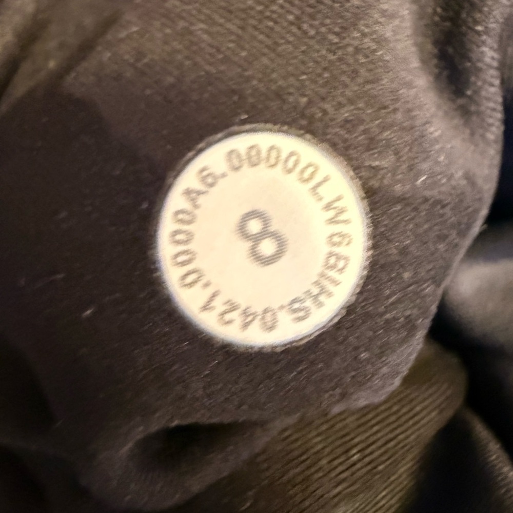 lululemon athletica Black Camo Invigorate Pants 23” size 8 - Picture 3 of 4
